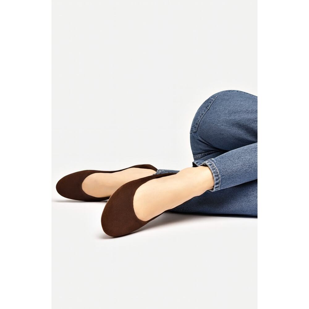 DKNY Brown Suede Ballet Flats Made in Italy Size 38.5 8.5 Shoes Comfy Luxury